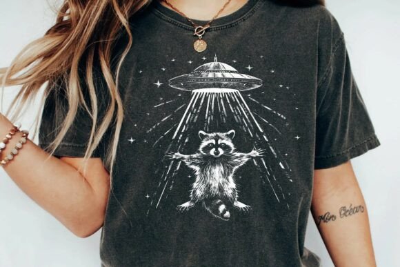 Download Funny Raccoon UFO Alien Abduction Space Graphic Vintage Trash Panda Png - Vintage Collection